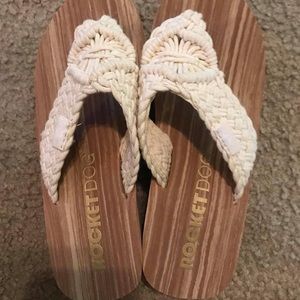 Rocket dog NWT Girls Flip Flops